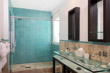 Coral Beach Club Villas & Marina