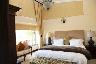 Mac Atini Guest House