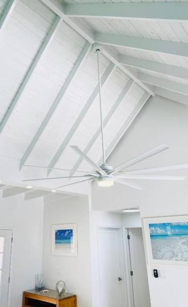 Villa Wishing Fish Modern Cottage with Chalk Sound Views