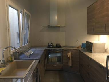 Apries de Sais - villa de standing avec piscine