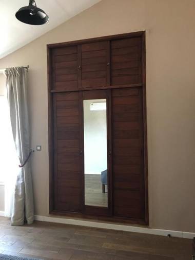 Apries de Sais - villa de standing avec piscine