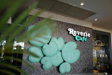 Chaisaeng Palace Hotel