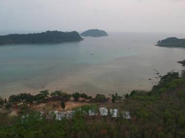Hidden Beach Resort Kohmak Island