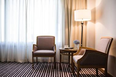 Avani Atrium Bangkok Hotel - SHA Extra Plus Certified