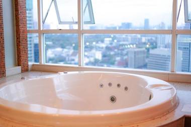 Urbana Langsuan Hotel - SHA Extra Plus