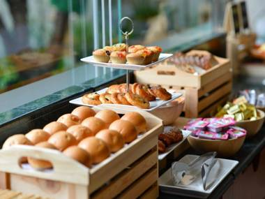 Centre Point Sukhumvit 10 - SHA Extra Plus