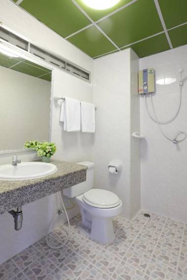 Rambuttri Village Plaza - SHA Extra Plus