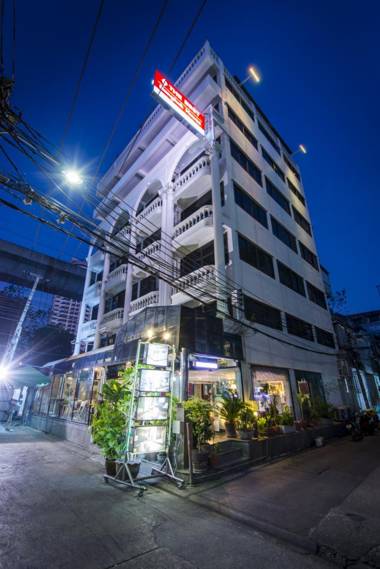 Best Bangkok House Hotel
