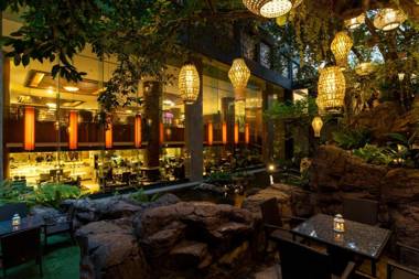 Banyan Tree Bangkok - SHA Extra Plus Certified