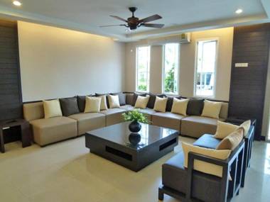 Sinsuvarn Airport Suite Hotel SHA Extra Plus Certified B5040