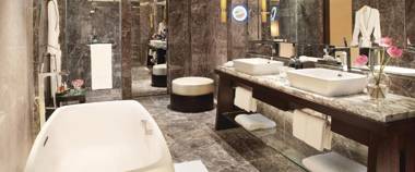 Siam Kempinski Hotel Bangkok - SHA Extra Plus Certified