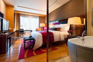 Renaissance Bangkok Ratchaprasong Hotel - SHA Extra Plus