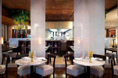 Anantara Siam Bangkok Hotel - SHA Extra Plus Certified