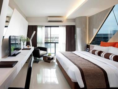 Nine Forty One Hotel