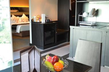 Golden Tulip Mandison Suites