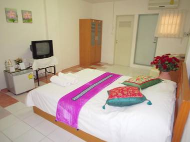 Thanapa Mansion (Donmuang Airport)