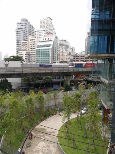 Miami Hotel Bangkok - SHA Plus