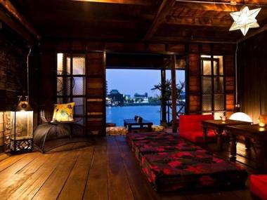 Loy La Long Hotel (SHA Extra Plus)