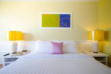 Tongtara Riverview Hotel