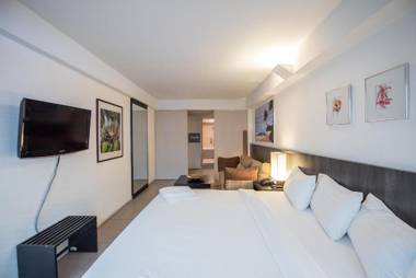 Somewhere to Escape - Hometel