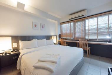 Somewhere to Escape - Hometel