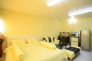 Deluxe at Popular Condo