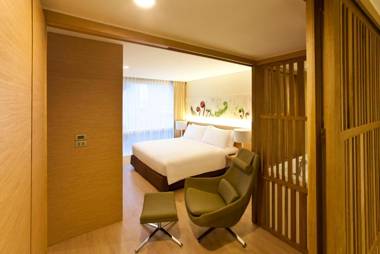 VELA Dhi GLOW Pratunam - SHA Plus