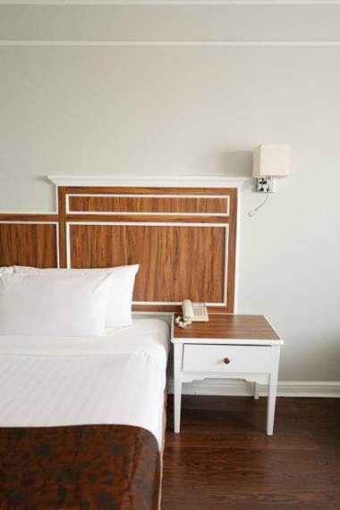 Town in Town Hotel Bangkok - SHA Plus