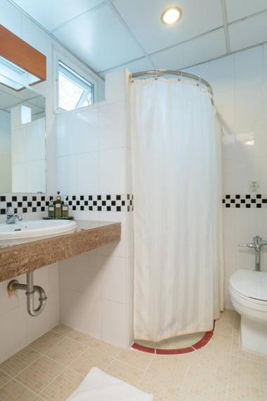 New Siam III Guest House