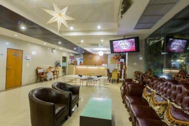 Three Seasons Place Hotel