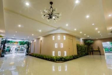 Three Seasons Place Hotel