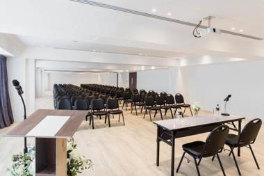 Thomson Hotel Huamark