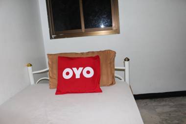 OYO 985 The Twins Hostel