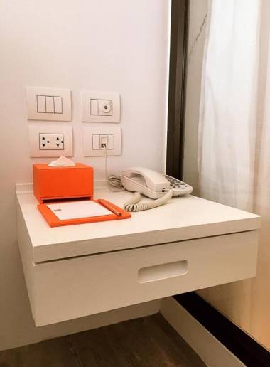 S Box Sukhumvit Hotel - SHA Extra Plus