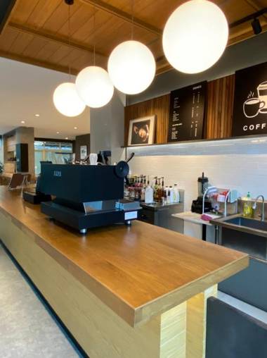 The Royal Bee Aparthotel