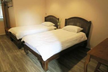 The Grand Palace Hostel