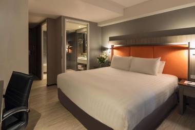 Grand 5 Hotel & Plaza Sukhumvit Bangkok - SHA Extra Plus Certified