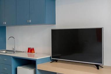 128 room and massage