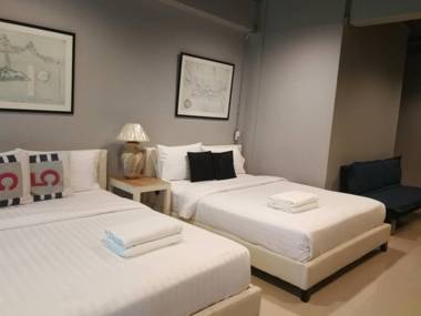 Loft 21 Apartment Romklao