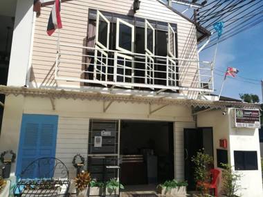 THOUSAND-TEN THOUSAND HOTEL