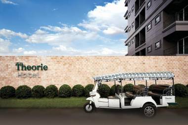 Theorie Hotel Sukhumvit 107 by Tolani (SHA Plus)