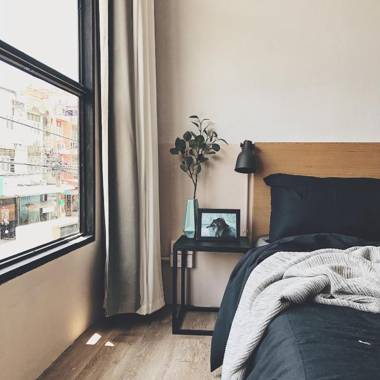 Beige Poshtels + Netflix