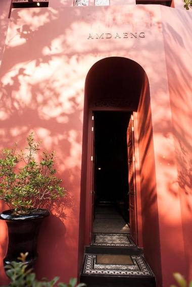 Amdaeng Bangkok Riverside Hotel - SHA Plus Certified