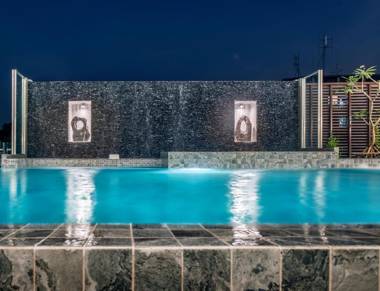 Siam Tharadol SHA Extra Plus