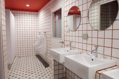 Yaks House Hostel - SHA Plus