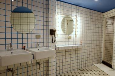 Yaks House Hostel - SHA Plus