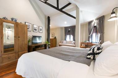 Prince Theatre Heritage Stay