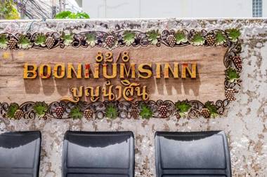 OYO 1042 Boon’s Residence (Sathorn)