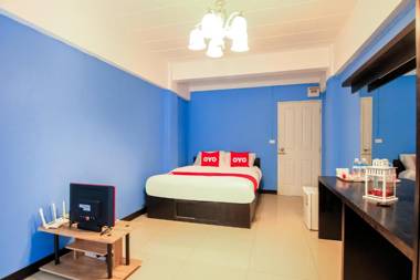 Vaccinated Staff - OYO 427 Chill Apartment