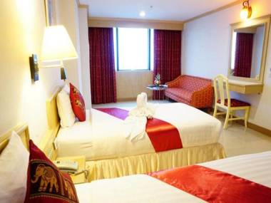 Bay Srinakarin Hotel